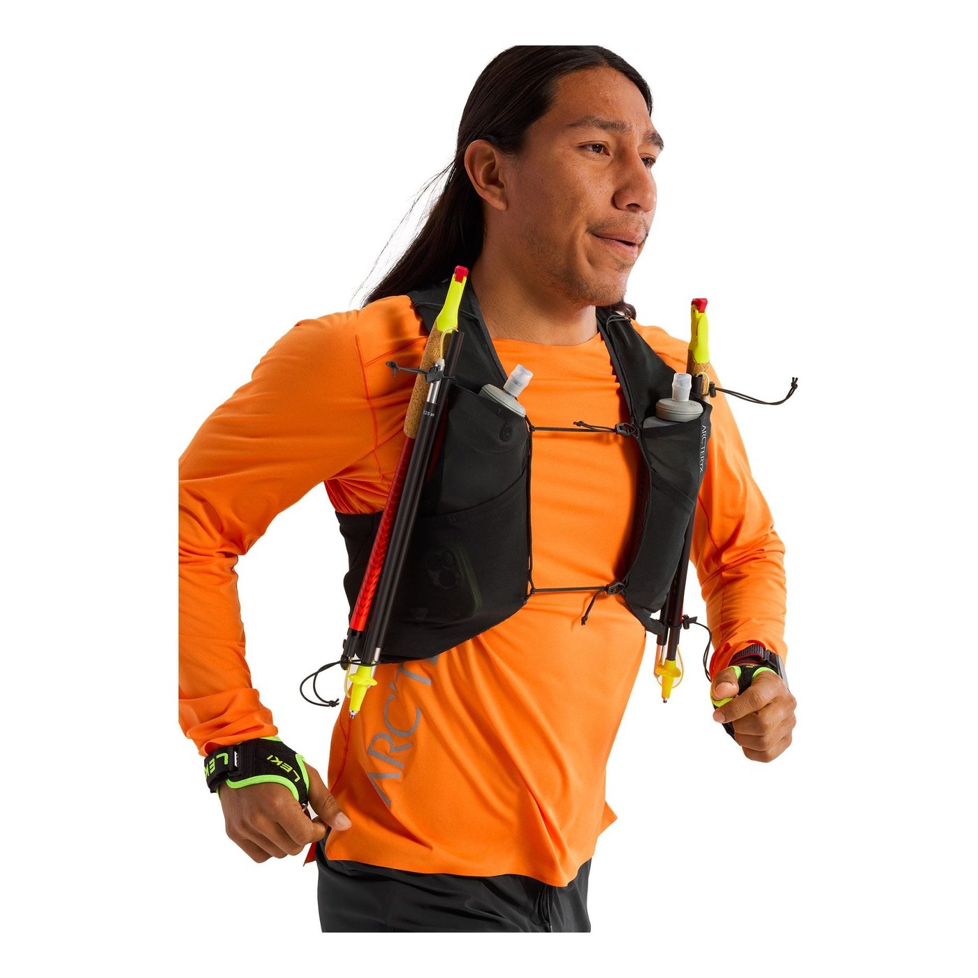 Arc'teryx Norvan 7 détail bretelles et sangles Vectran