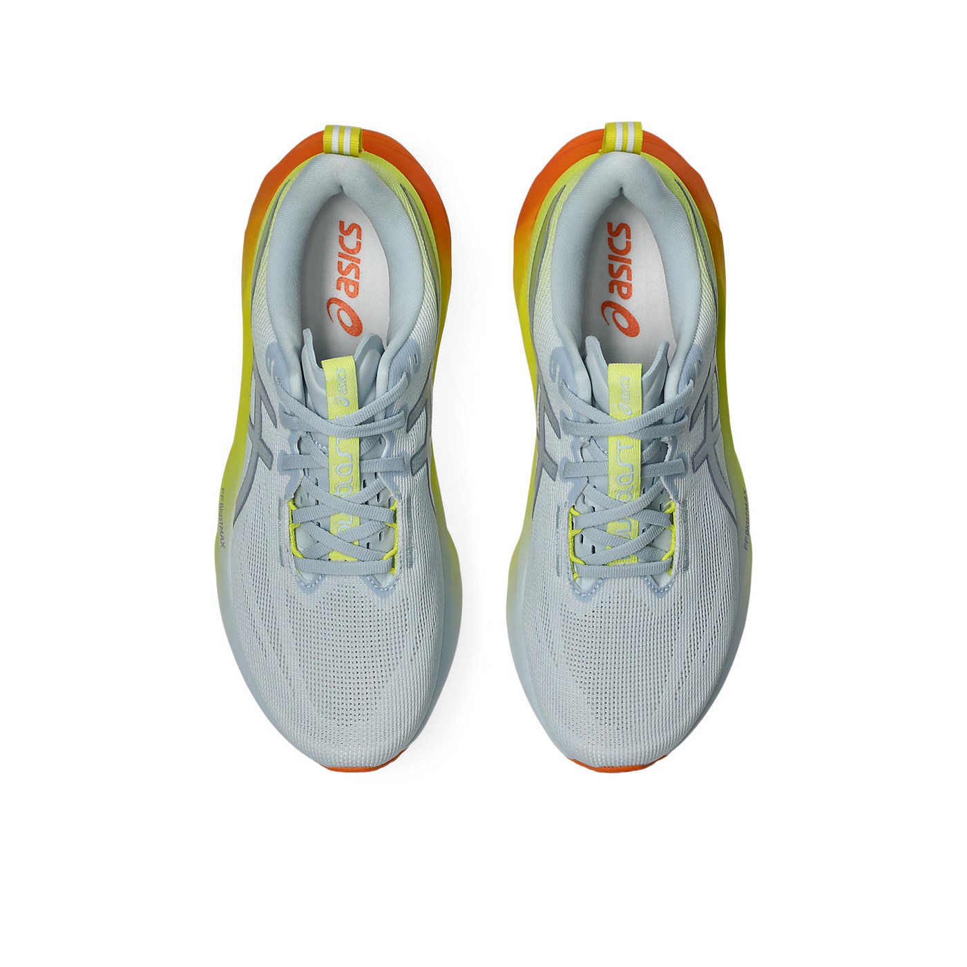 Asics Novablast 5, Ansicht von oben auf Obermaterial und Schnürung