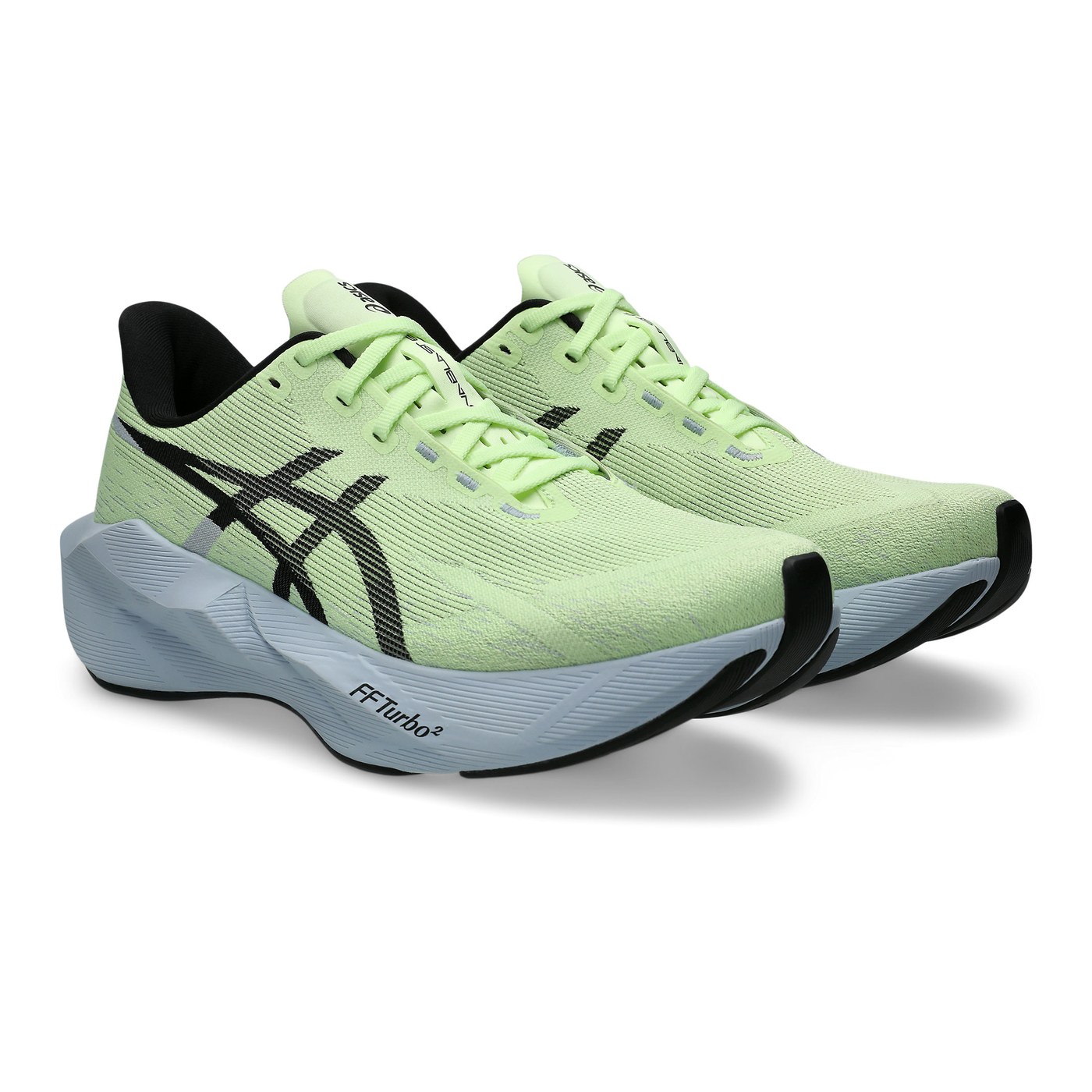 Asics Novablast 6 vue 3/4 face paire complète