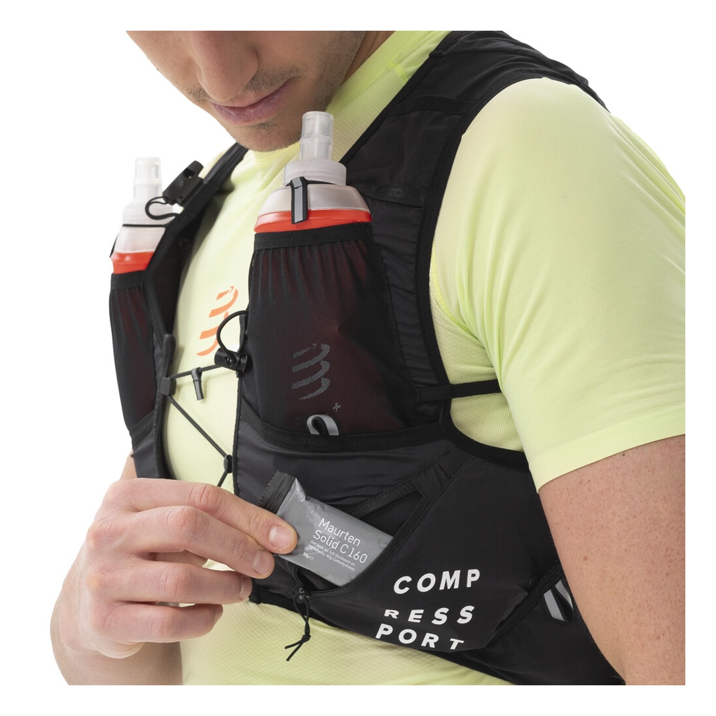 Compressport UltRun Evo 10 V2 détail pochettes avant flasques plates