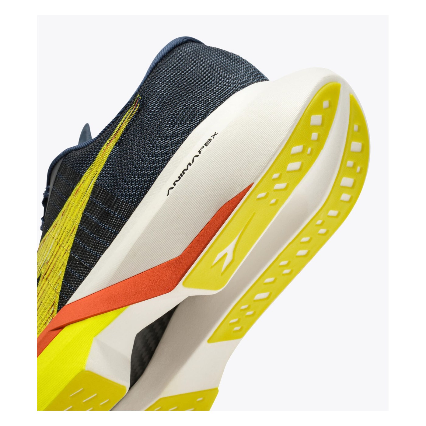 Diadora Gara Carbon 3, détail de la plaque carbone Leva Carbon et de la mousse Anima PBX