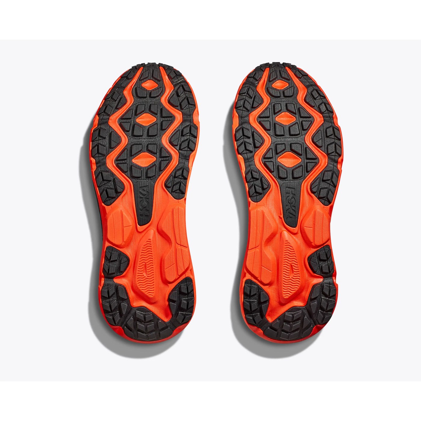 Hoka Challenger 7 semelle Durabrasion crampons 4mm