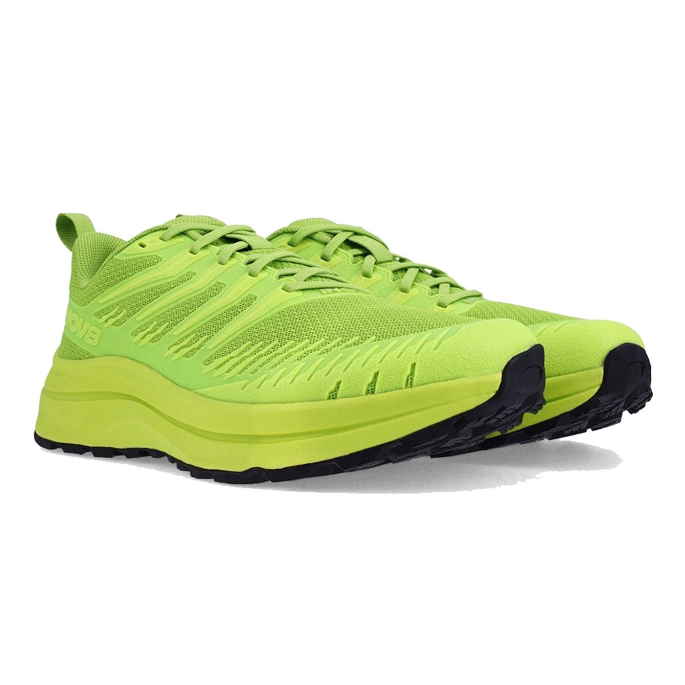 Inov-8 Trailfly Max V2 : vue de la paire 3/4 face, coloris vert lime