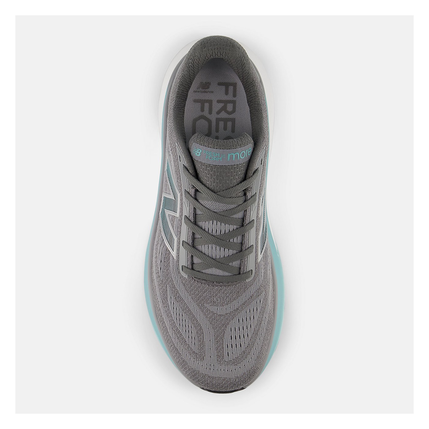 Vue de dessus détaillant la tige et le laçage de la New Balance Fresh Foam X More v6