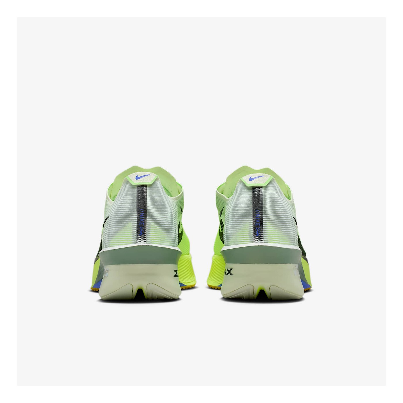 Nike Vaporfly 4 — vue arrière de la paire