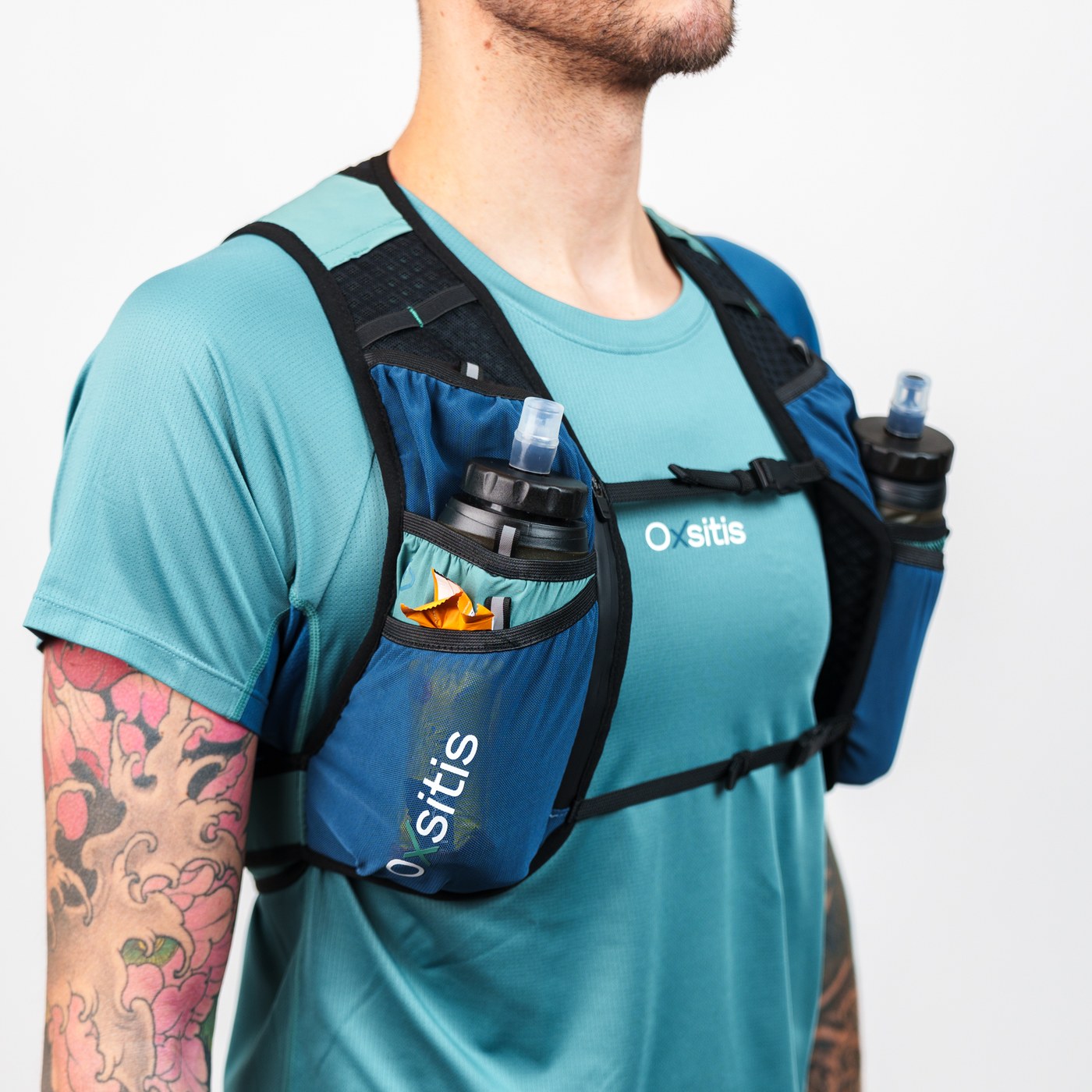 Oxsitis Gravity 10L porté trois quarts face avec flasque