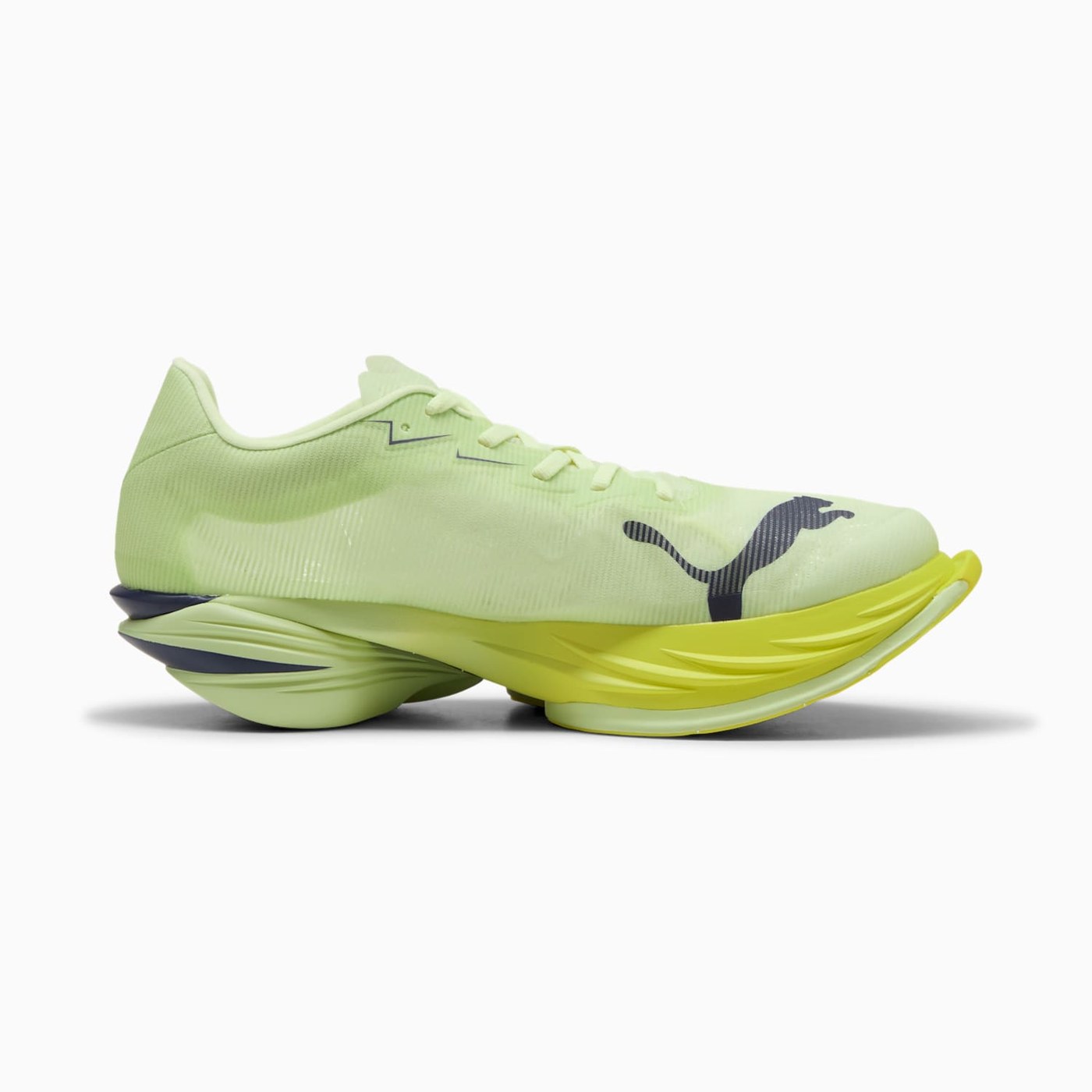 Puma Fast-R Nitro Elite 3 vue de profil intérieur, plaque PWRPLATE prolongée à l'avant