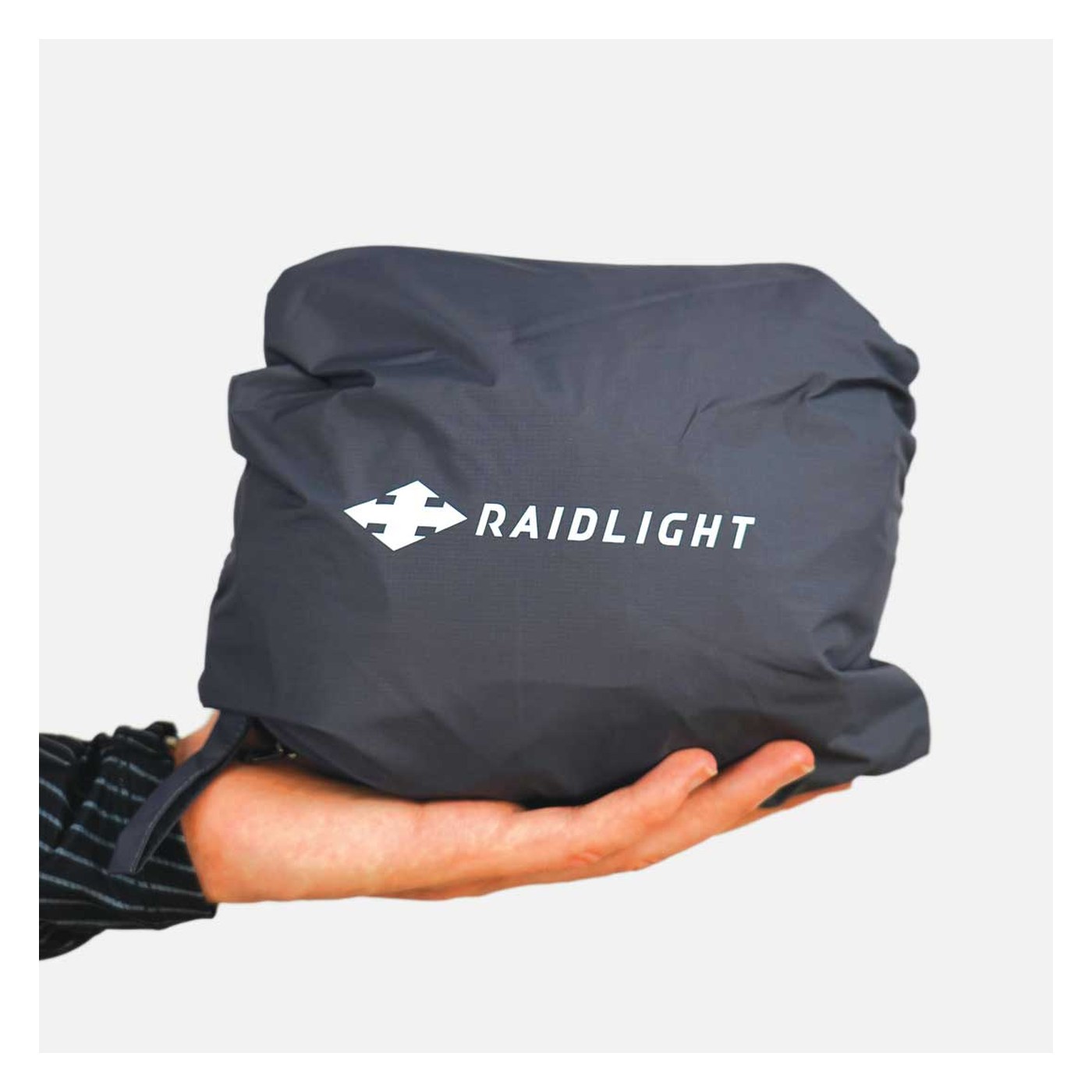 Raidlight Top Extreme Ultra MP+ pliée et compactée dans la main
