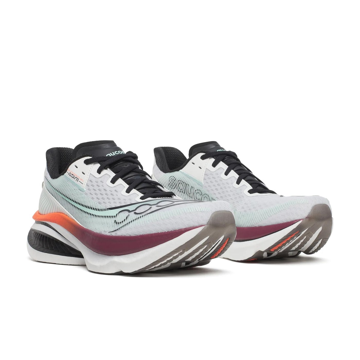 Saucony Endorphin Azura vue trois quarts de la paire