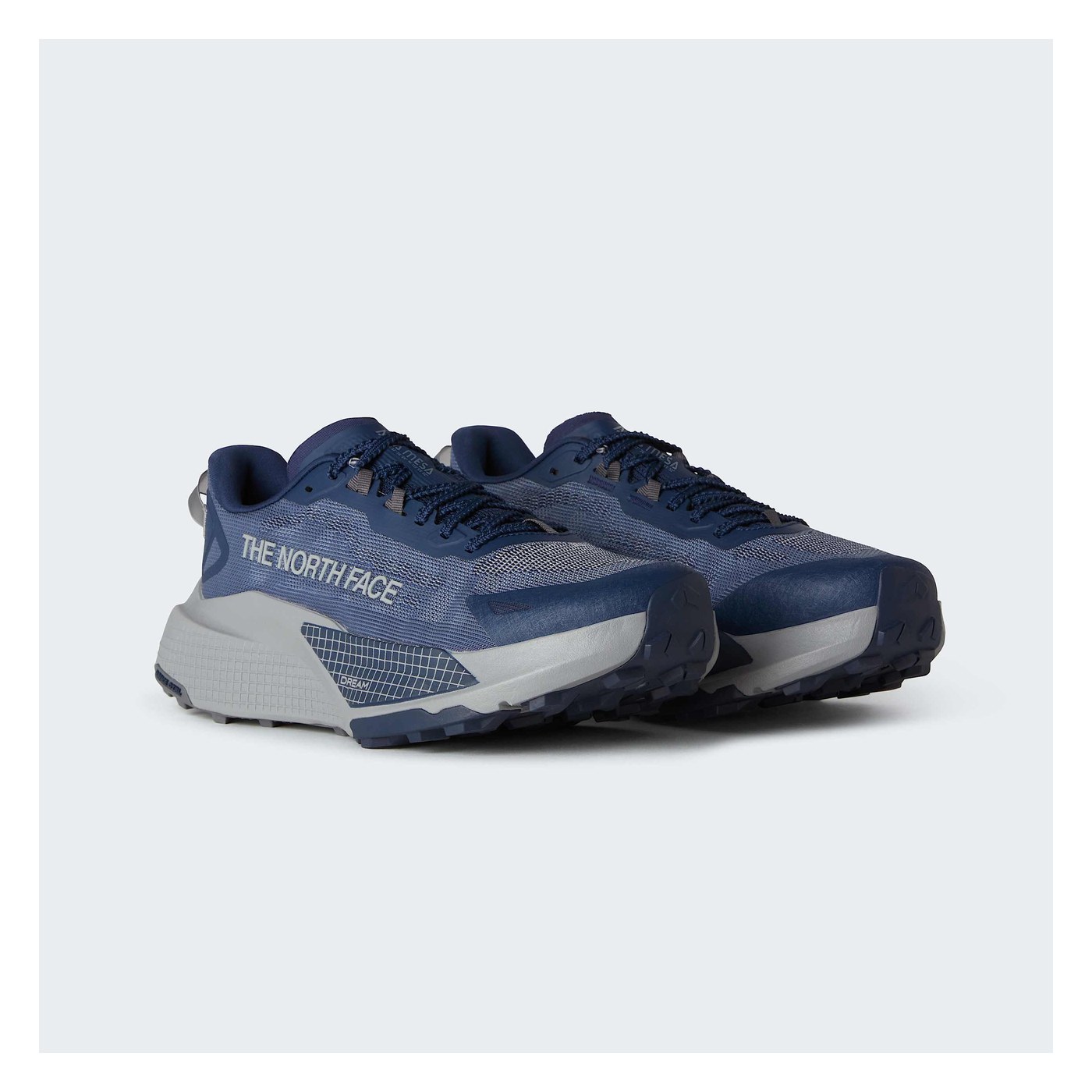 The North Face Altamesa 500 V2 vue trois-quarts face, crampons et mousse DREAM